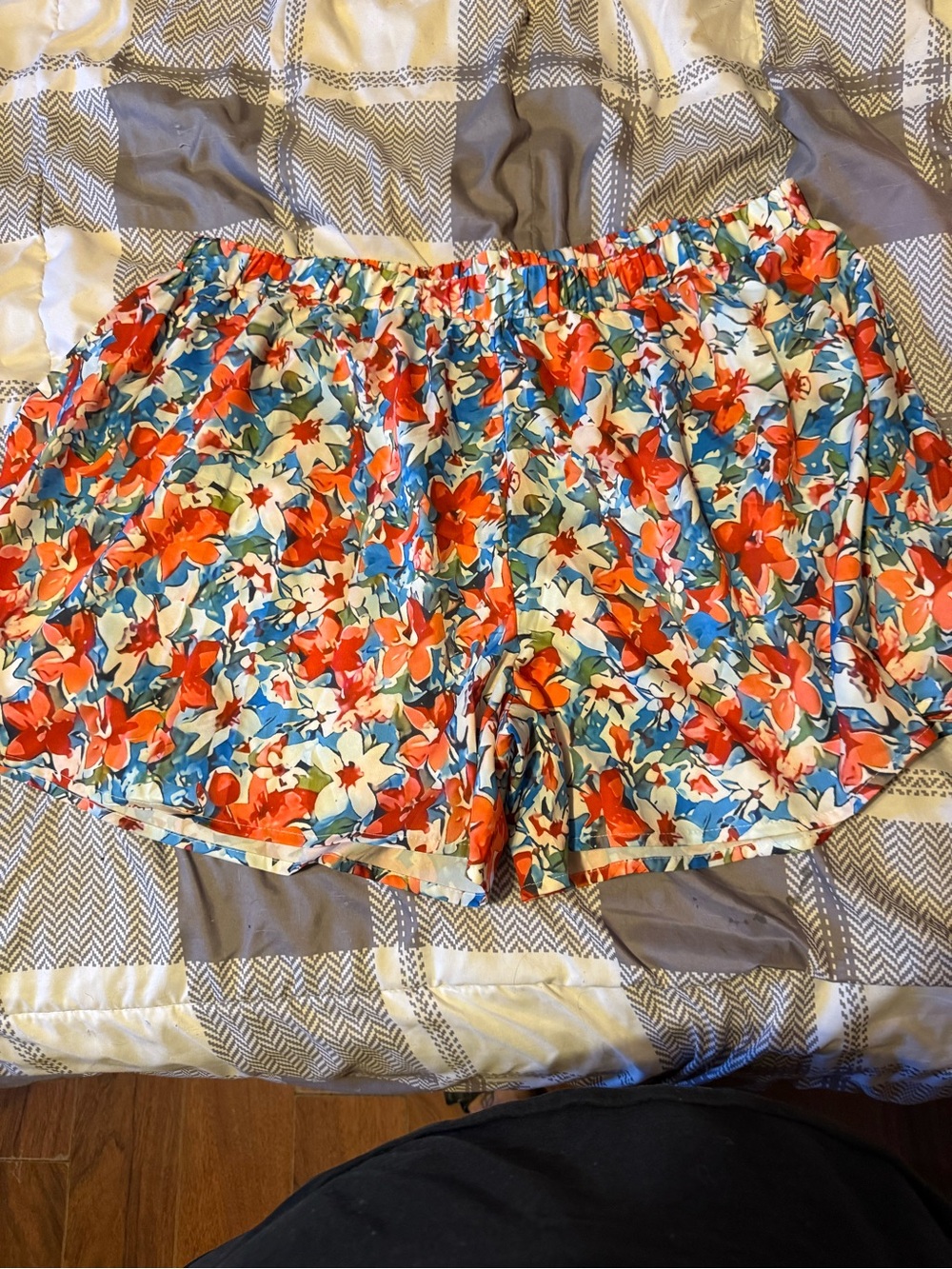 Source Unknown Floral Elastic-Waist Athletic Shorts in Red, Blue & Cream